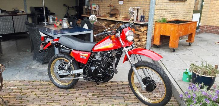 Te koop mooie Suzuki DR500S 1983, Motoren, Motoren | Suzuki, Particulier, Enduro, 12 t/m 35 kW, 1 cilinder, Minimaal motorrijbewijs A2