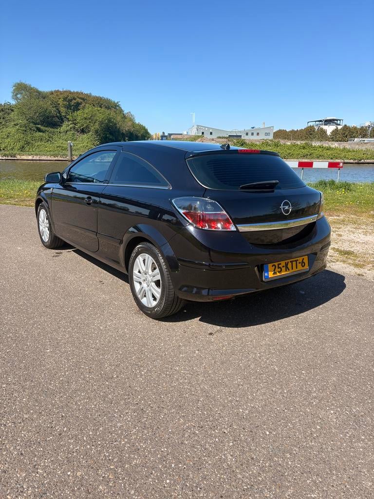 Opel Astra GTC Cosmo 2010, Auto's, Opel, Particulier, Astra, ABS, Airconditioning, Boordcomputer, Centrale vergrendeling, Climate control