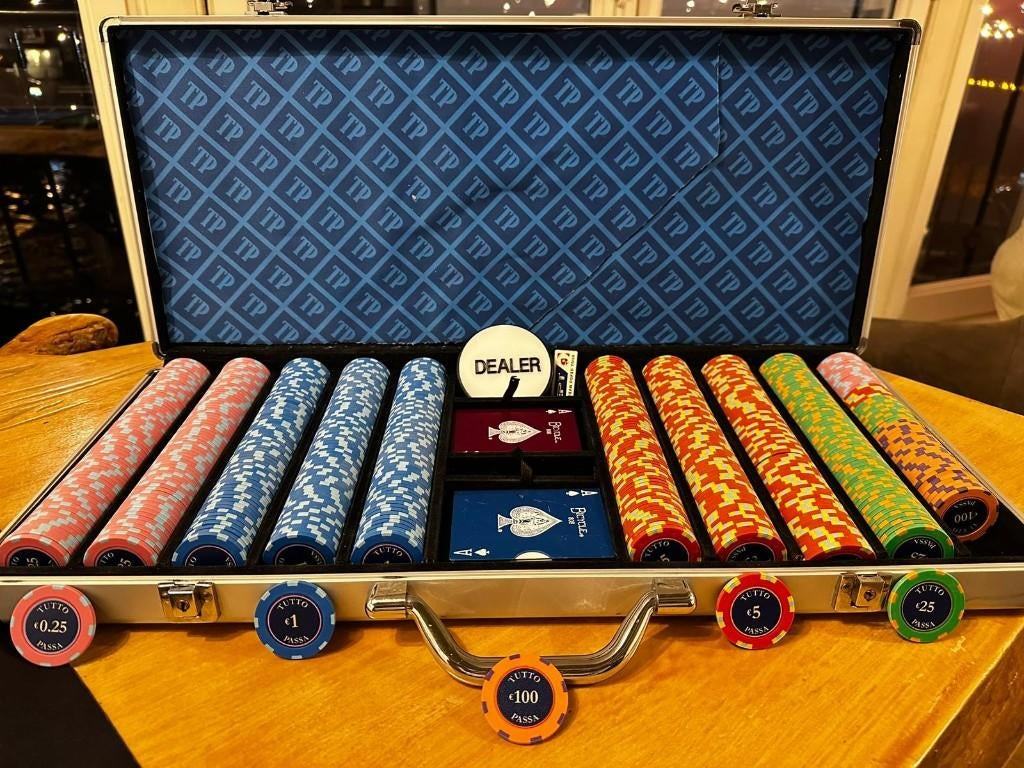 Custom Poker Set – 650 chips – High-end kwaliteit, Vijf spelers of meer, Ophalen of Verzenden, Zo goed als nieuw
