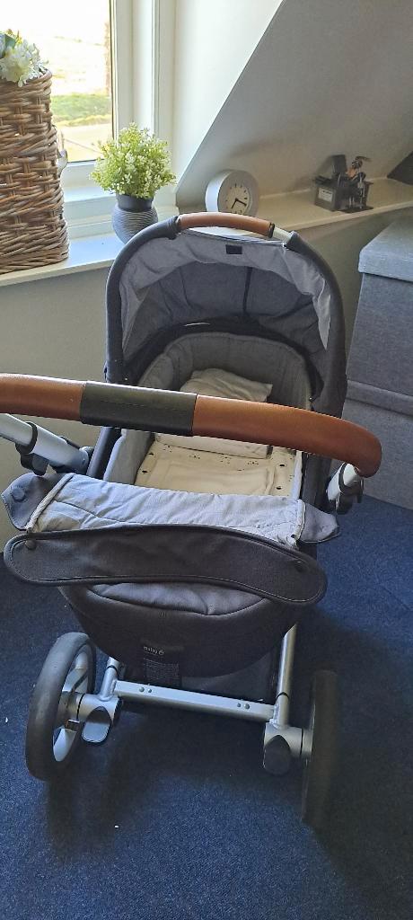 Complete baby uitzet, Kinderen en Baby's, Kinderspulletjes, Zo goed als nieuw, Ophalen