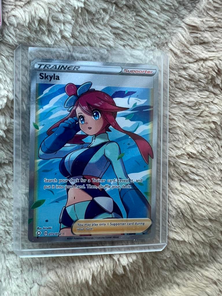 Skyla, Ophalen of Verzenden, Zo goed als nieuw