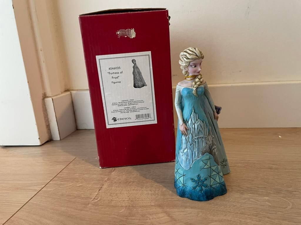 Jim Shore - Disney Traditions Frozen castle dress Elsa, Ophalen of Verzenden, Overige figuren, Zo goed als nieuw, Beeldje of Figuurtje