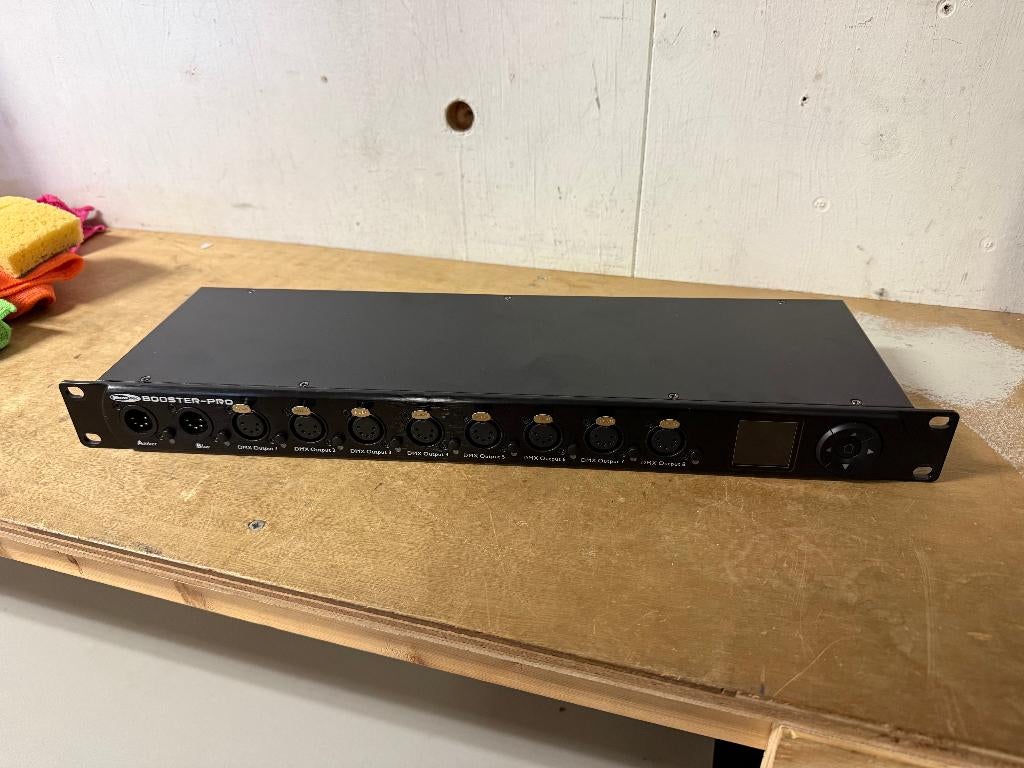 Showtec DMX splitter, Showtec/fairlight, De Kazematten 19 6681CS Bemmel Nederland, Info@fairlight.nl, Ophalen of Verzenden