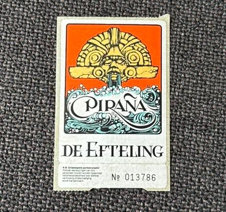 Efteling sticker 1983 Piraña, Ophalen of Verzenden, Zo goed als nieuw, Overige typen