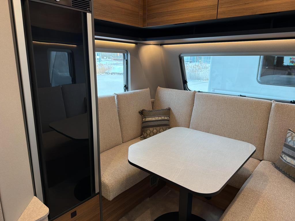 Eriba Novaline 495 Elegance mover airco luifel, Rondzit, Bedrijf, Overige typen, 5 tot 6 meter