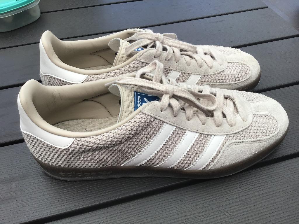 Adidas gazelle maat 46, Overige kleuren, Ophalen of Verzenden, Adidas, Sneakers of Gympen