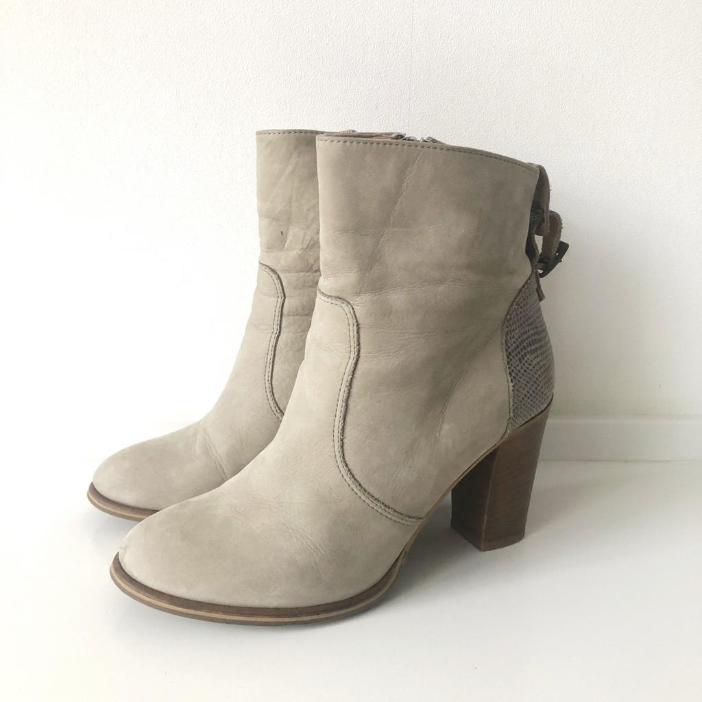 Via Vai Enkellaarzen - Maat 37, Kleding | Dames, Schoenen, Ophalen of Verzenden, Gedragen, Beige, Lage of Enkellaarzen