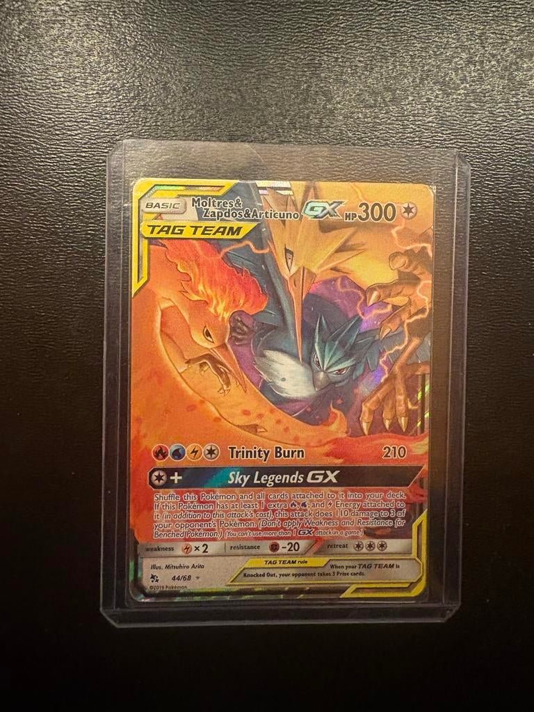 Moltres & Zapdos & Articuno GX Tag Team 44/68 Pokémon Kaart, Ophalen of Verzenden, Zo goed als nieuw, Losse kaart, Foil