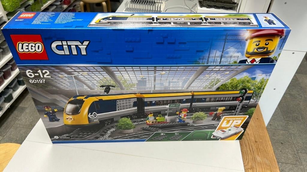 SB2143 Lego trein 60197 NIEUW, verzegelde doos, Kinderen en Baby's, Speelgoed | Duplo en Lego, Ophalen of Verzenden, Nieuw