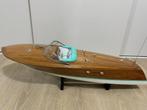 Houten modelboot type Riva Ariston zie omschrijving, Hobby en Vrije tijd, Modelbouw | Boten en Schepen, Ophalen, Zo goed als nieuw