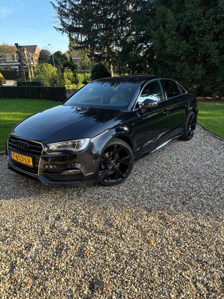 Audi A3 1.4 Tfsi Sedan 2013 Zwart, Auto's, Audi, Particulier, A3, Automatische klimaatregeling, Boordcomputer, Centrale vergrendeling