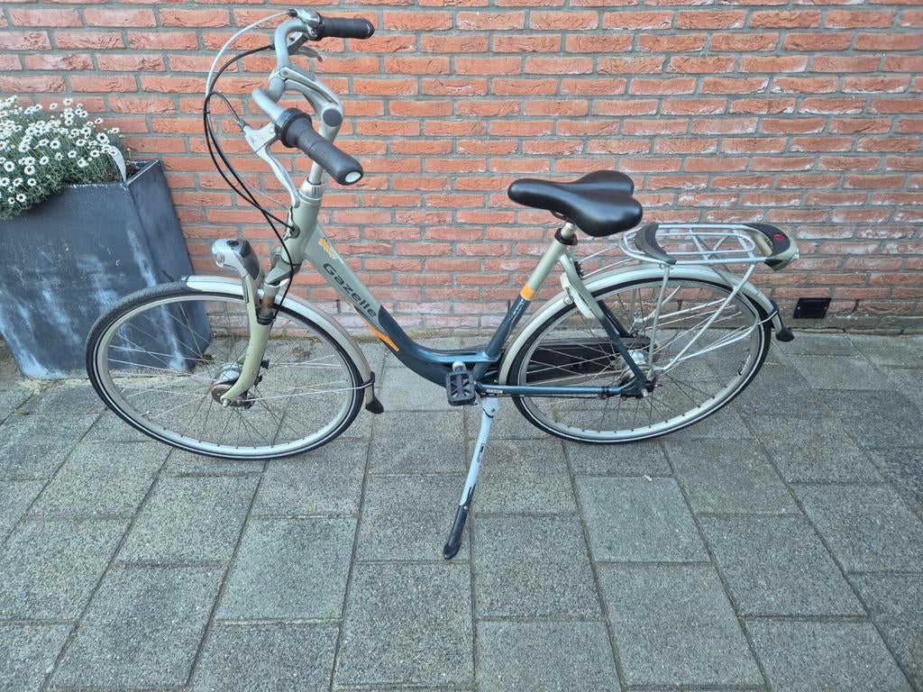Gazelle damesfiets, Ophalen