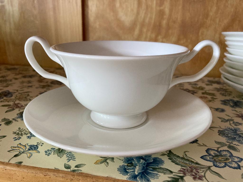 Wedgwood Soepkop & Schotel Fine Bone China, Ophalen of Verzenden, Nieuw, Porselein, Kop en/of schotel