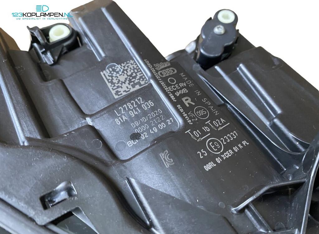 Audi Q2 81A facelift koplamp rechts matrix, Ophalen, Gebruikt, -, -