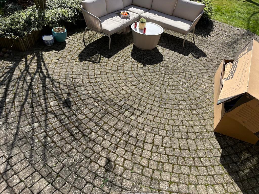 Gratis +  €50 toe : kasseien / kinderkopjes (25 m²), Ophalen of Verzenden, Zo goed als nieuw, Hout, Terrastegels