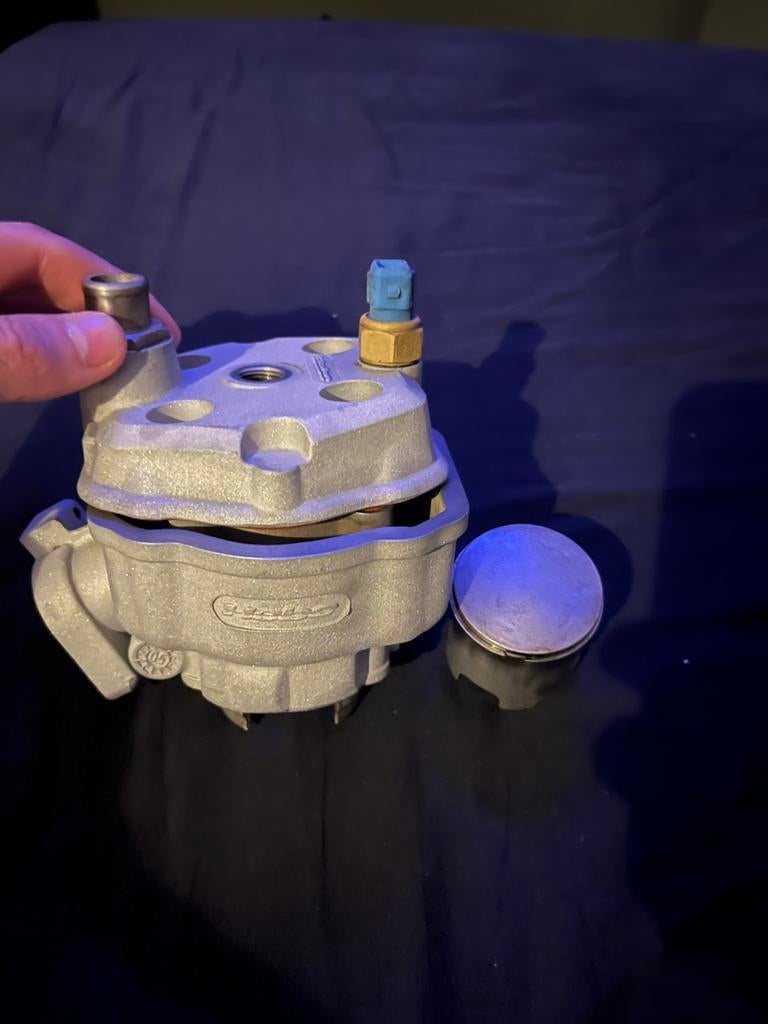 GEZOCHT speedfight 2 airsal 70 cc lc cilinder, Fietsen en Brommers, Brommeronderdelen | Scooters, Ophalen of Verzenden, Cilinder