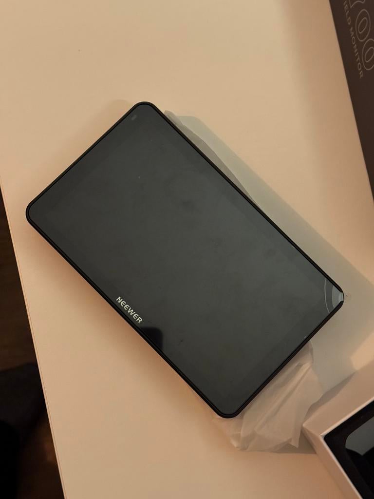 Neewer f700 field monitor, Ophalen of Verzenden, Zo goed als nieuw