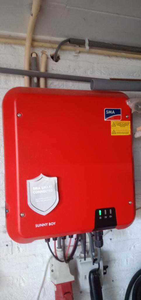 Omvormer voor zonnepanelen, Doe-het-zelf en Verbouw, Zonnepanelen en Toebehoren, Gebruikt, Overige typen, Ophalen