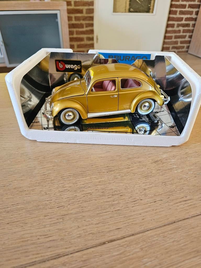 TE KOOP MOOIE BURAGO VOLKSWAGEN KAFER-BEETLE SCHAAL1:18, Hobby en Vrije tijd, Modelauto's | 1:18, Ophalen of Verzenden, Zo goed als nieuw