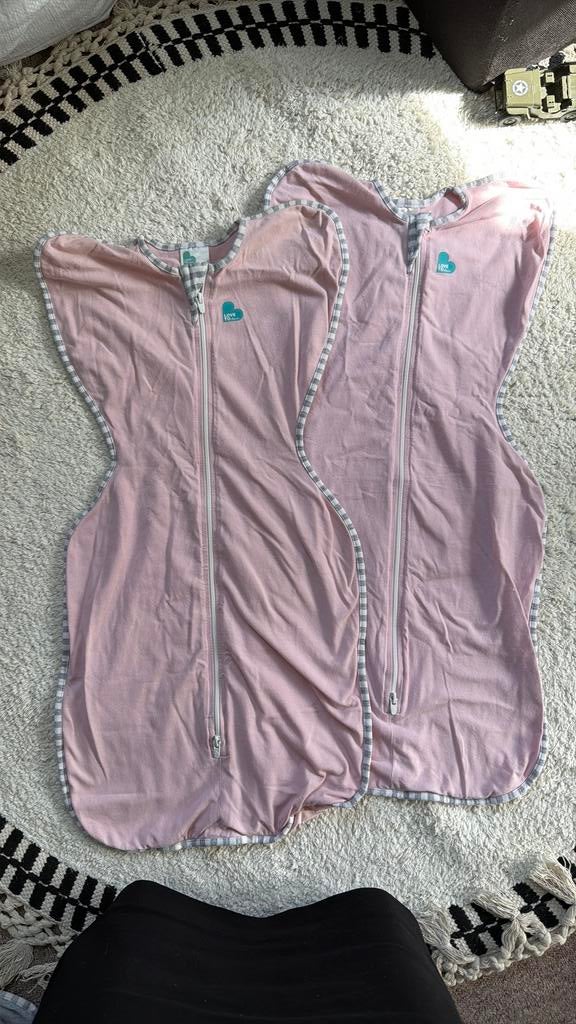 2x Love to Dream swaddle up roze- maat M, Ophalen of Verzenden, Zo goed als nieuw, Minder dan 70 cm, Slaapzak