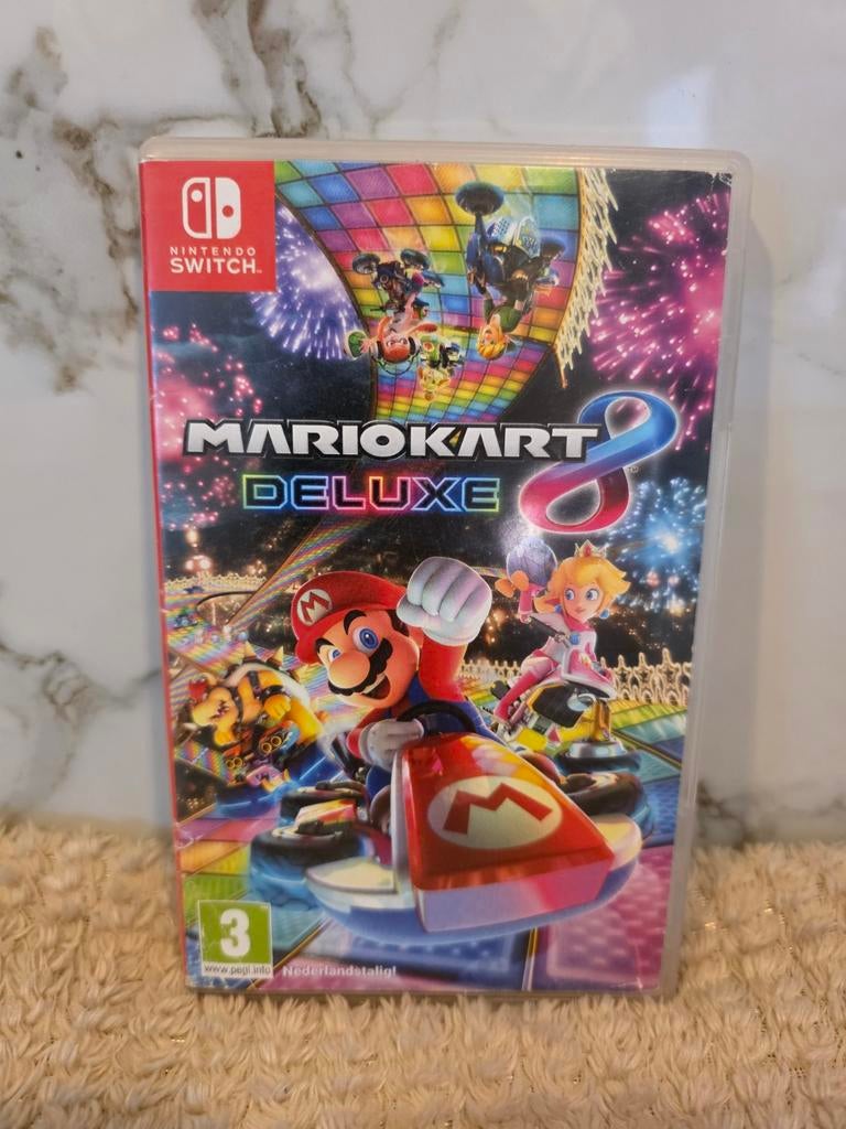 Mario Kart 8 Deluxe Nintendo Switch, Spelcomputers en Games, Games | Nintendo Switch, Zo goed als nieuw, Racen en Vliegen, 3 spelers of meer
