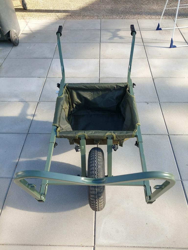 Trakker barrow en Fox rugzak - Zo goed als nieuw, Watersport en Boten, Hengelsport | Algemeen, Ophalen of Verzenden, Zo goed als nieuw