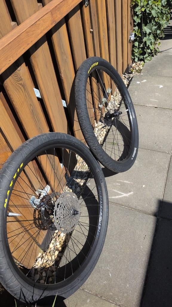 29 inch Bontrager wielen met mountainbike banden, Fietsen en Brommers, Fietsonderdelen, Zo goed als nieuw, Bontrager, Mountainbike