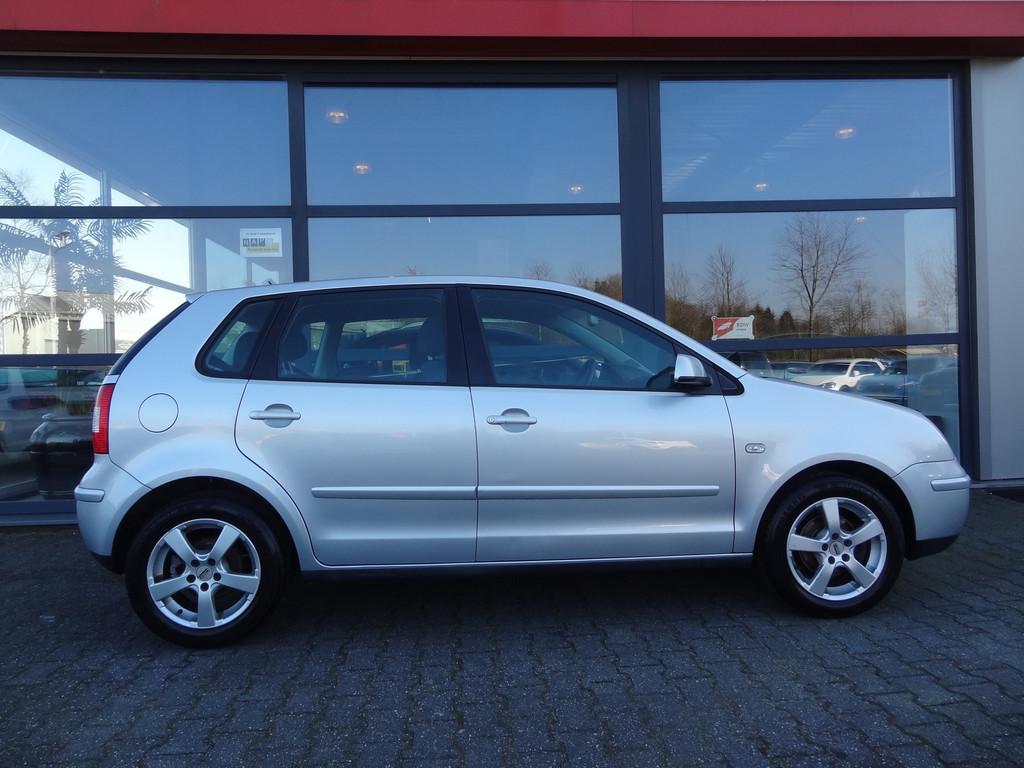 Volkswagen Polo 1.4-16V | NL-AUTO | 5-DRS | AIRCO | CRUISE |, Voorwielaandrijving, 4 cilinders, Origineel Nederlands, Bedrijf