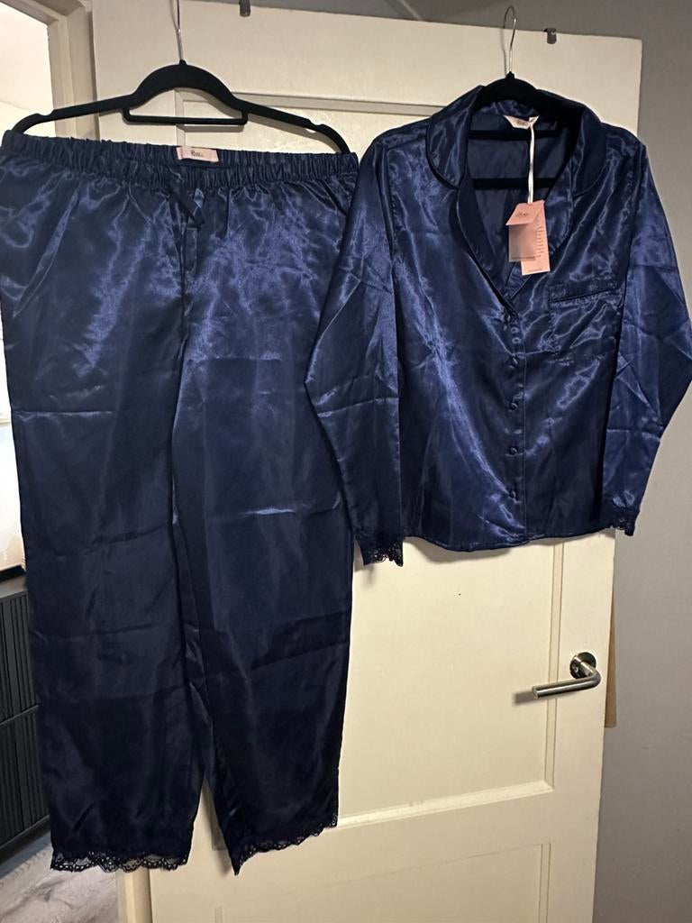 Nieuwe, ongedragen pyjama set in maat 40, Kleding | Dames, Pyjama's, Ophalen of Verzenden, Nieuw, Maat 38/40 (M)