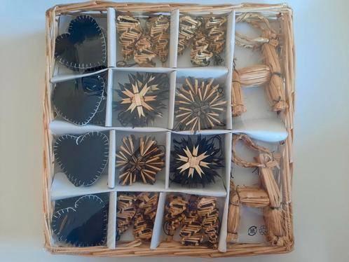 Ikea Kallt stro - viltfiguren zwart/naturel . 42-delig, Huis en Inrichting, Woonaccessoires | Overige, Nieuw, Ophalen of Verzenden