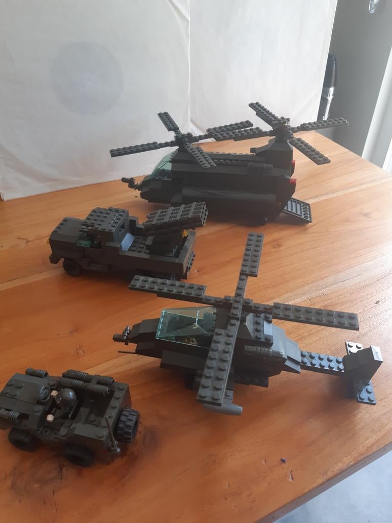 Leger voertuigen  lego    set 2, Ophalen