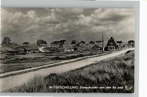 West Terschelling Zomerhuizen aan zee bij Paal 8 st 1962