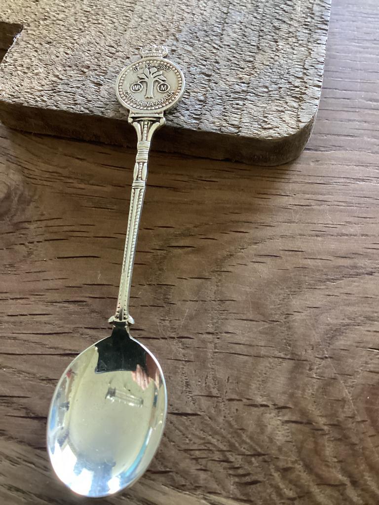 Verzilverd geboortelepeltje, Verzamelen, Koninklijk Huis en Royalty, Ophalen of Verzenden, Gebruikt, Nederland, Speld(je) of Lepel(tje)