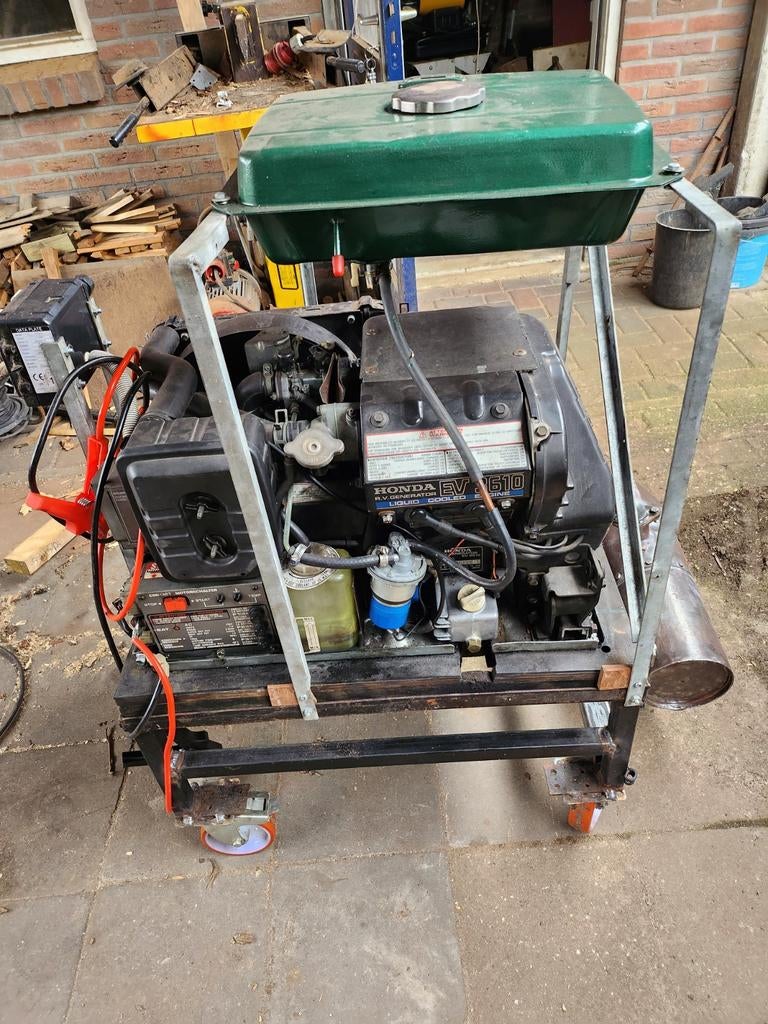 Honda agregaat 2 cilinder water gekoeld, Ophalen of Verzenden