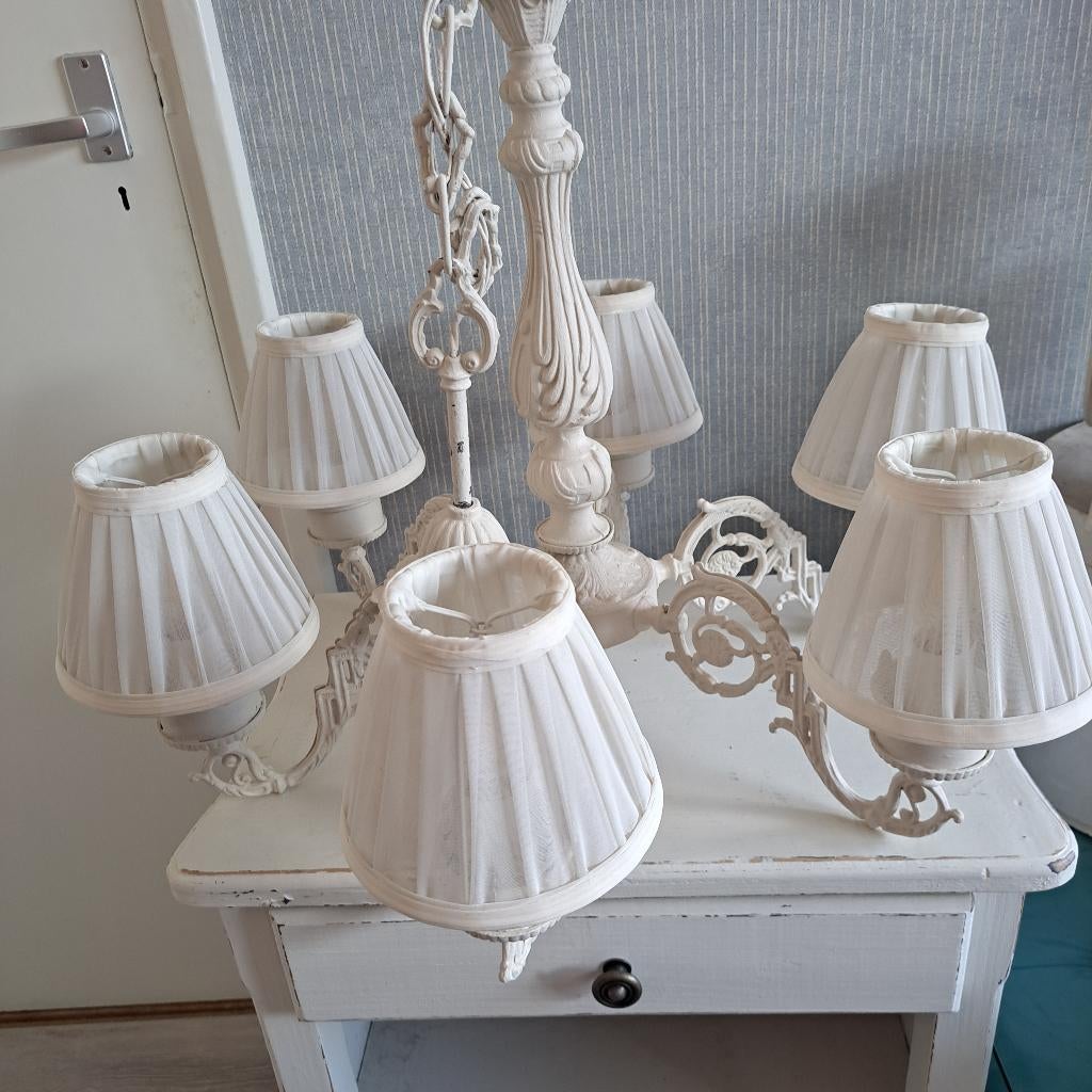 Witte brocante, landelijke hanglamp met kapjes, Ophalen, Gebruikt, Brocant landelijk vintage, Metaal