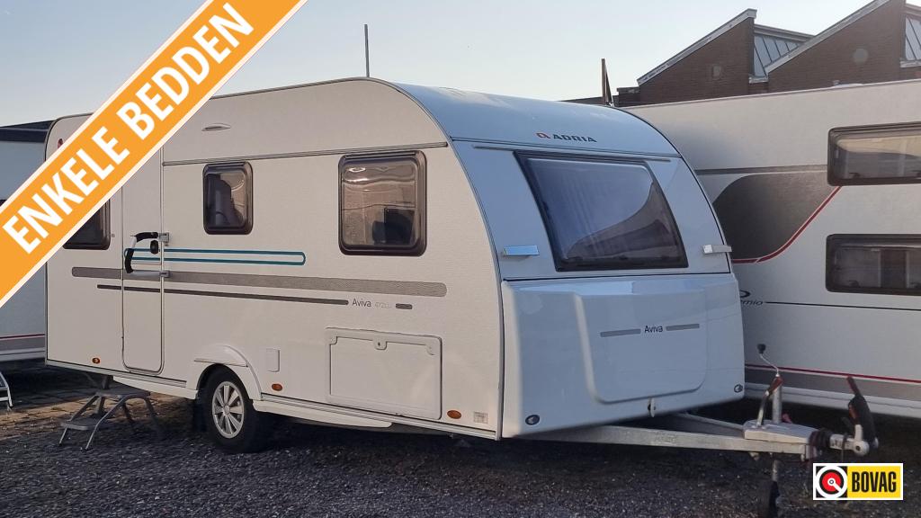 Adria Aviva 492 LU, Caravans en Kamperen, Standaardzit, Bedrijf, Adria, Luifel