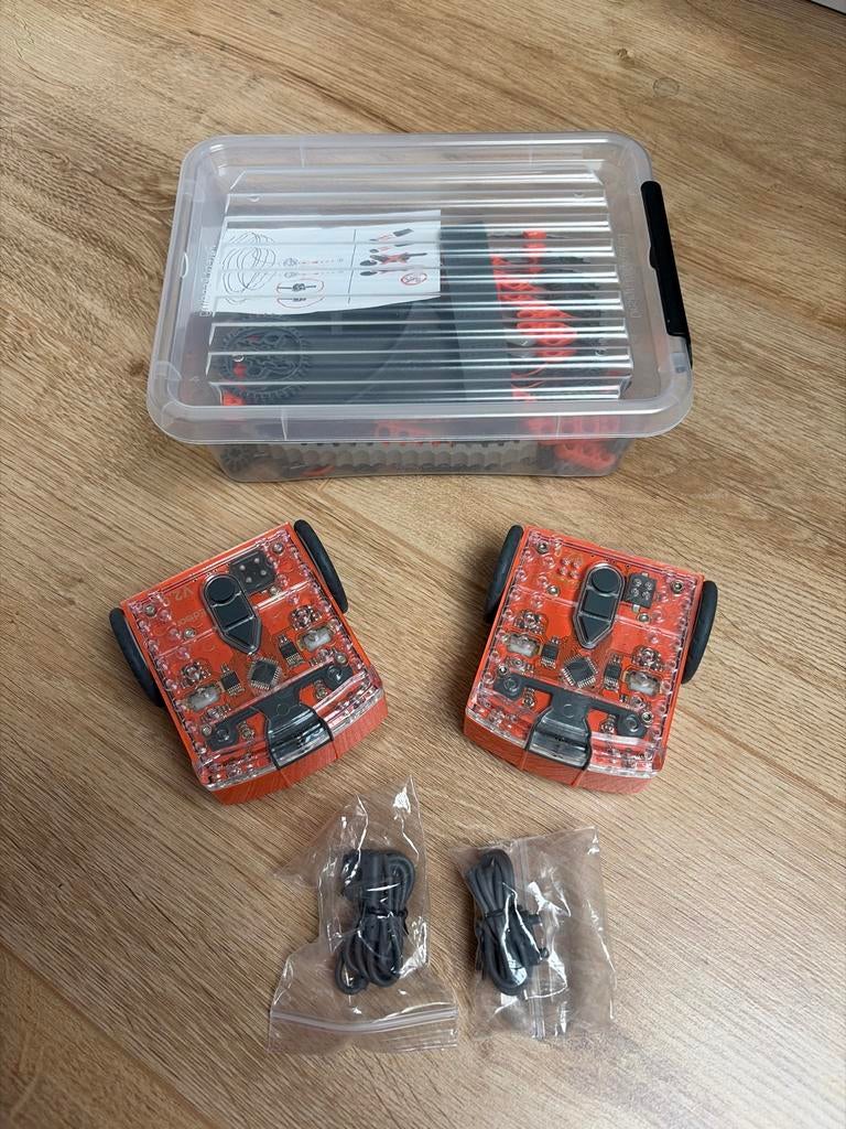 Twee Edison Robots met EdPack legosets, Ophalen of Verzenden, Zo goed als nieuw, Bouwen, Met licht