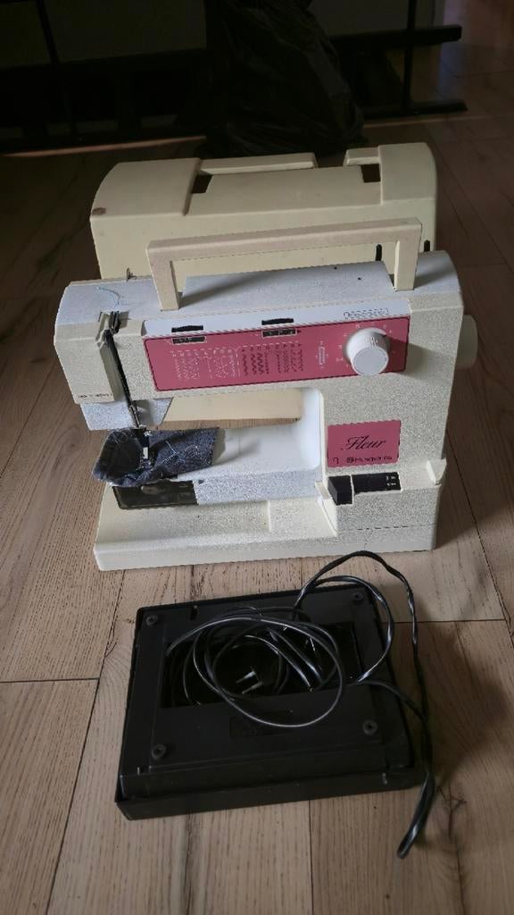 Husqvarna fleur naaimachine, Ophalen of Verzenden, Gebruikt, Naaimachine, Husqvarna
