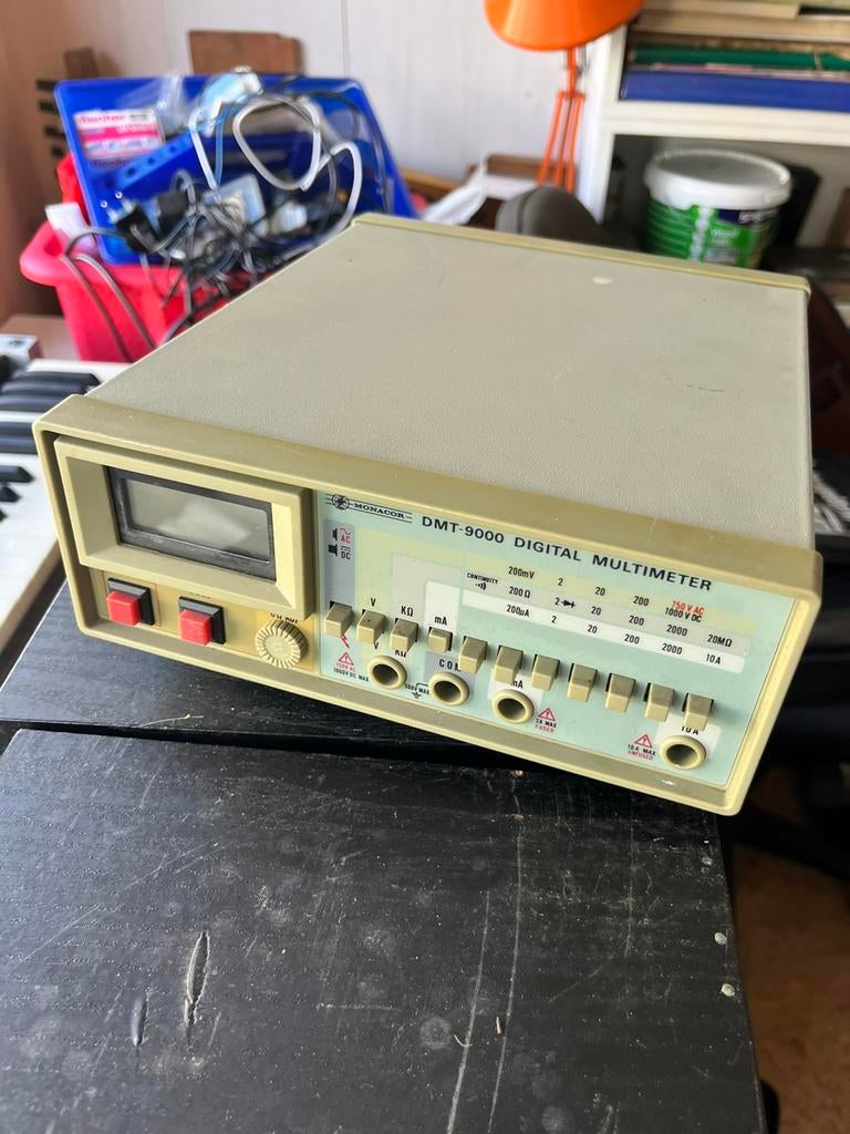 Monacor DMT-9000 digitale multimeter (bench model), Ophalen of Verzenden