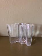 Alvar Aalto Vaas Iitala 14cm - Zo goed als nieuw, Huis en Inrichting, Wit, Ophalen of Verzenden, Minder dan 50 cm, Glas