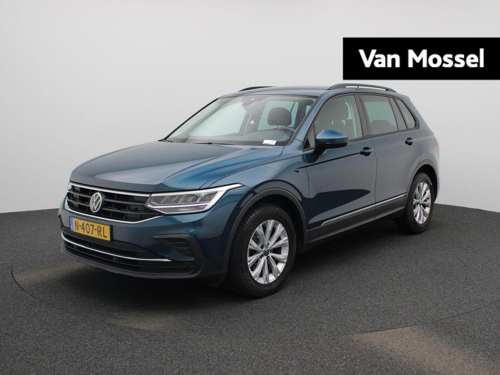 Volkswagen Tiguan 1.5 TSI Life 150 PK | Automaat | Navigatie, Auto's, 12 maanden, Stof, 4 cilinders, Blauw