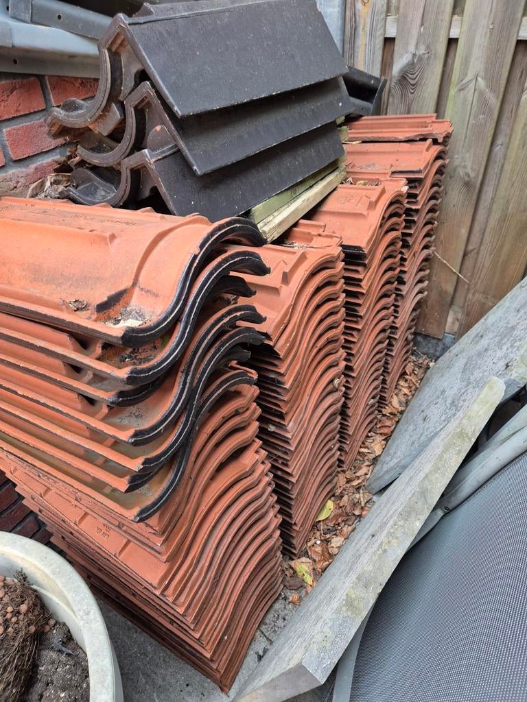 85 stuks Nelskamp Nibra H10 200-010 dakpannen zwart, Ophalen, 10 tot 15 m², Steen of Klei, Zwart