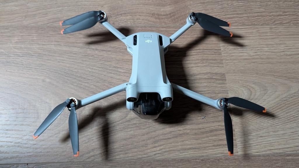 DJI Mini 3 Pro drone met RC Smart controller en tas z.g.a.n., Ophalen, 30 tot 45 minuten, Cameradrone, Zo goed als nieuw