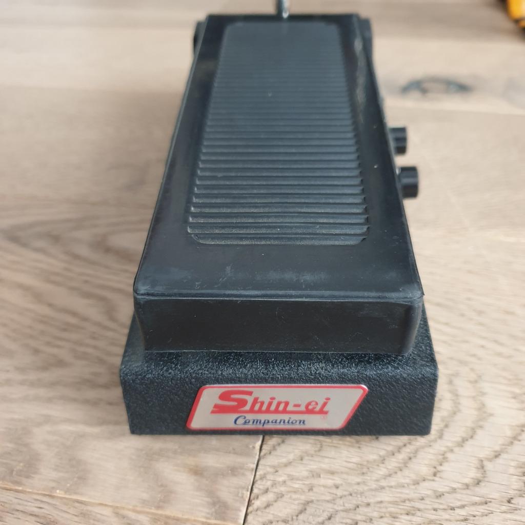 Shin-ei Companion Fuzz Wah Pedal WF-8, Muziek en Instrumenten, Effecten, Ophalen of Verzenden, Zo goed als nieuw, Distortion, Overdrive of Fuzz