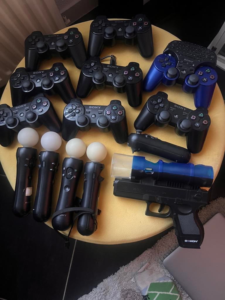 PlayStation Move controllers en PS3 controllers per stuk 15€, Spelcomputers en Games, Spelcomputers | Sony PlayStation Consoles | Accessoires