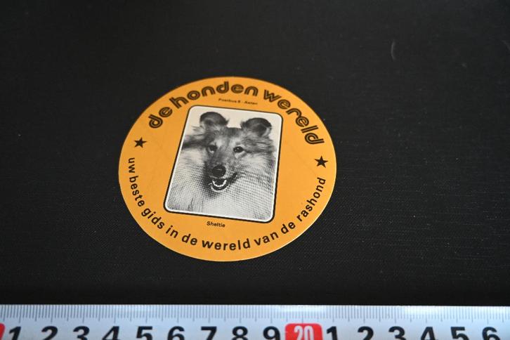 sticker Asten De Honden wereld  Sheltie, Verzamelen, Stickers, Zo goed als nieuw, Ophalen