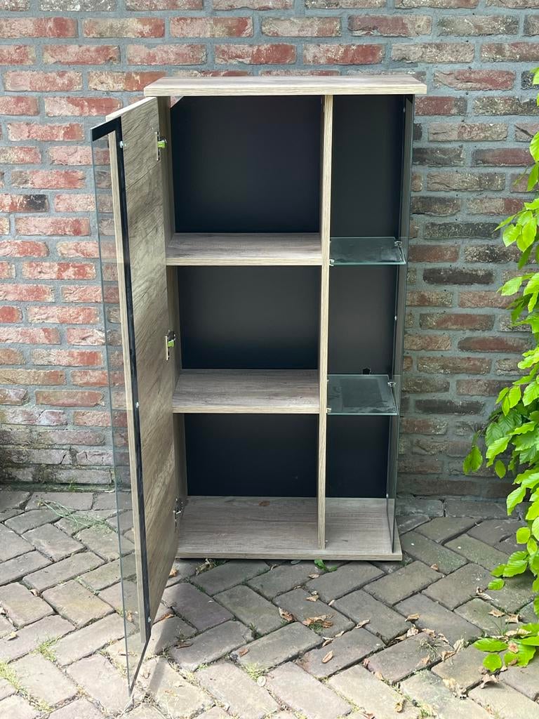 2 kasten met glas, Ophalen, Minder dan 50 cm, 100 tot 150 cm, 25 tot 50 cm