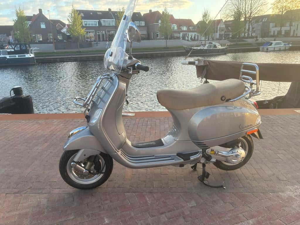 ️Vespa lx 50 touring 4t 4v️2014-11️bromscooter️, Fietsen en Brommers, Scooters | Vespa, Maximaal 45 km/u, Zo goed als nieuw, Benzine