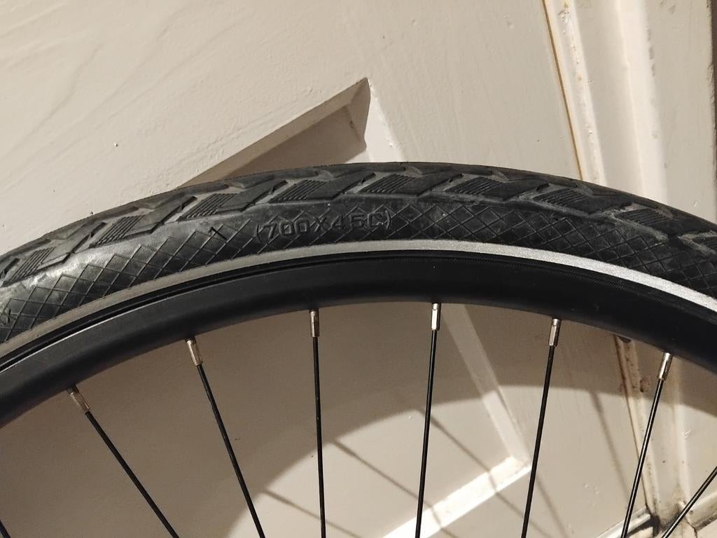 Voorwiel 28 inch CST Xpedium Pro (Anti-lek) Compleet, Fietsen en Brommers, Fietsonderdelen, Ophalen of Verzenden