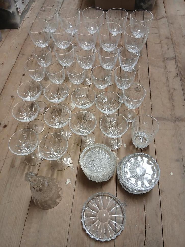 Kristallen glazen, onderzetters en bel, Antiek en Kunst, Antiek | Glas en Kristal, Ophalen